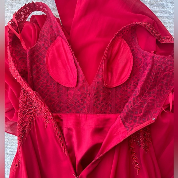 GB Social Deep V-Neck Applique Bodice Red Ballgown - Picture 9 of 17